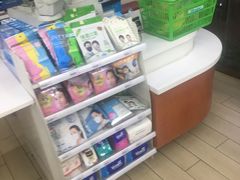 -全家便利店(莲花池东路店)