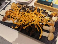 野生菌拼盘-小街猪手(团结湖店)