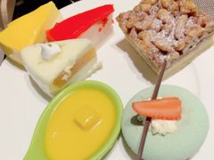 -大中华希尔顿酒店-念自助餐·嗨啤·小龙虾