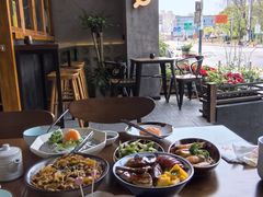-8PINTS八品脱·日料·烧鸟·精酿小酒馆(莘庄店)