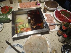 -二荆条·蜀鲜汇城市森林火锅