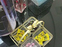 -雅悦齿科(顾村公园店)