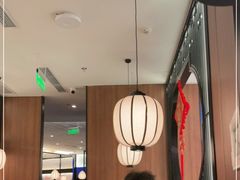等位区-新白鹿餐厅(虹桥南丰城店)