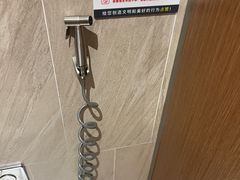 -胖东来生活广场(健康路店)