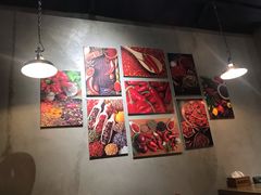 -愉肴麻辣香锅(中山路店)