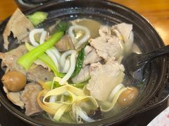 -丽虹云南过桥米线(兴工街店)