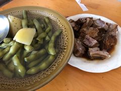 -茅屋大酒店