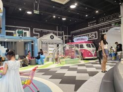 -MINI MARS KIDS CLUB亲子家庭中心(长宁天山店)