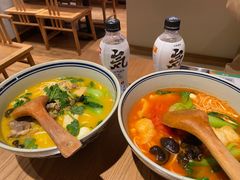-刀小蛮半只鸡过桥米线(家乐福四元桥店)