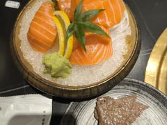 -山川小町·极番烧肉(新地假日广场店)
