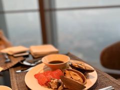 -云端西餐厅(南宁龙光那莲豪华精选酒店)