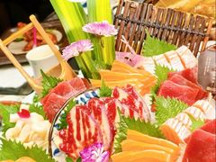 -雍容荟帝王蟹活龙虾展台自助(IFS黑金店)