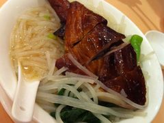 烧鹅腿濑粉-镛记酒家