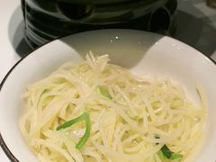 -费大厨辣椒炒肉(高铁吾悦广场店)