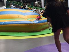 -蒙特利亲子乐园