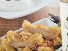 -佰搭果·广式茶餐厅(西华路店)