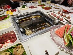 -海底捞火锅鲜切牛肉主题店(长寿路店)