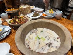 -滇香肴·云南菜蒸汽石锅鱼(云南北路店)