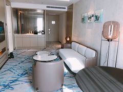 -上海漕河泾万丽酒店