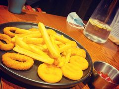 脆炸拼盘-摇滚披萨(长春街店)