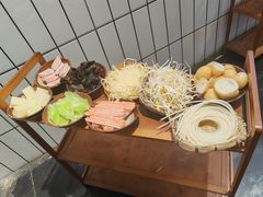 -黔有有贵州酸汤夺夺粉火锅(五味十字店)