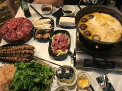 -鲜入围煮花胶鸡海鲜火锅