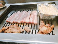 -臻牛烤肉