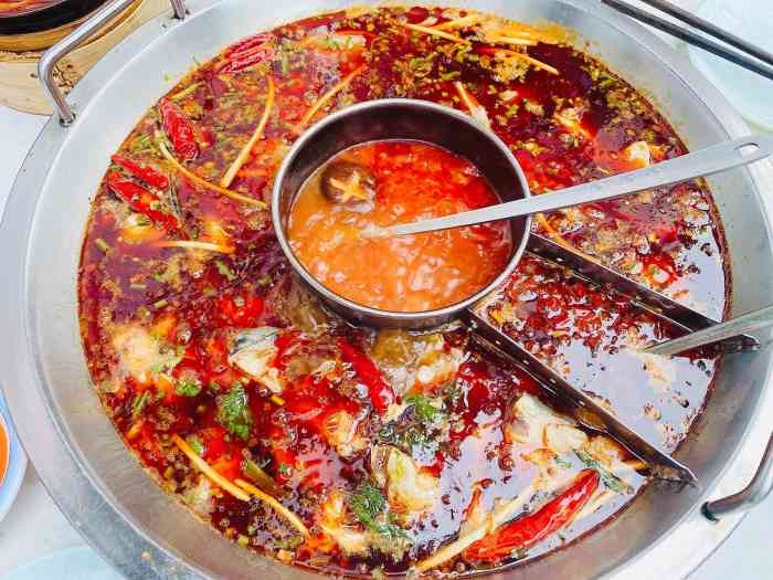 味当家鱼头火锅(紫荆店)-"错峰去吃的,店里面的装修非常整洁漂亮,让.