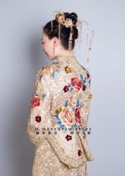 -曼青婚纱礼服馆