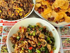 -丹水桥地锅鱼·翘嘴鲌·地方特色全鱼宴(丹江口大坝店)