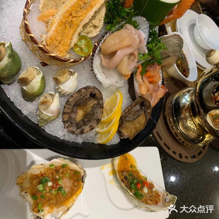 中午和朋友来吃的，还是以前的味道，食材新鲜