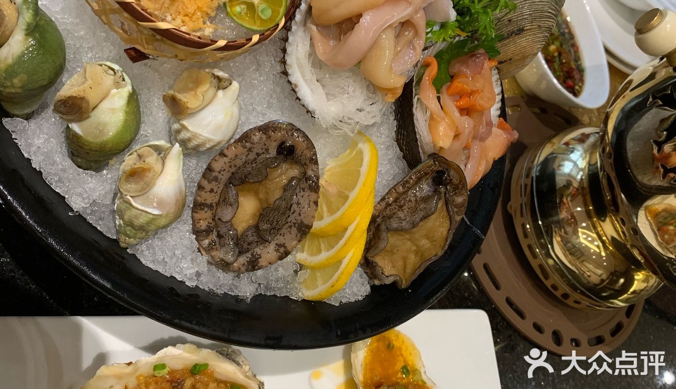 中午和朋友来吃的，还是以前的味道，食材新鲜