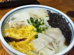 鸡汤馄饨-怪噜范·老贵阳街头名小吃(汇金星力城店)