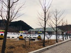 -十三陵雪世界滑雪场