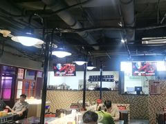 -马路牙子烧烤音乐酒馆(望京店)