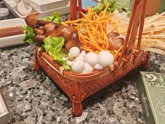 -一席地·本地鸡窝·杭帮鸡火锅(萧山银隆百货店)
