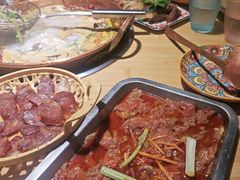 -洱火云南酸菜牛肉火锅(石景山当代商城店)