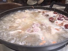 -胡须佬鸡煲四季火锅店(石厦西村直营店)