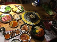 -青瓦炭韩潮烤肉(花园道店)