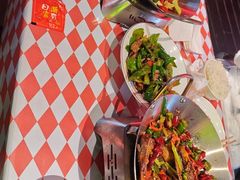 -霸气大叔干锅鸭头·龙虾烧烤·川菜·赛事直播(三里屯店)