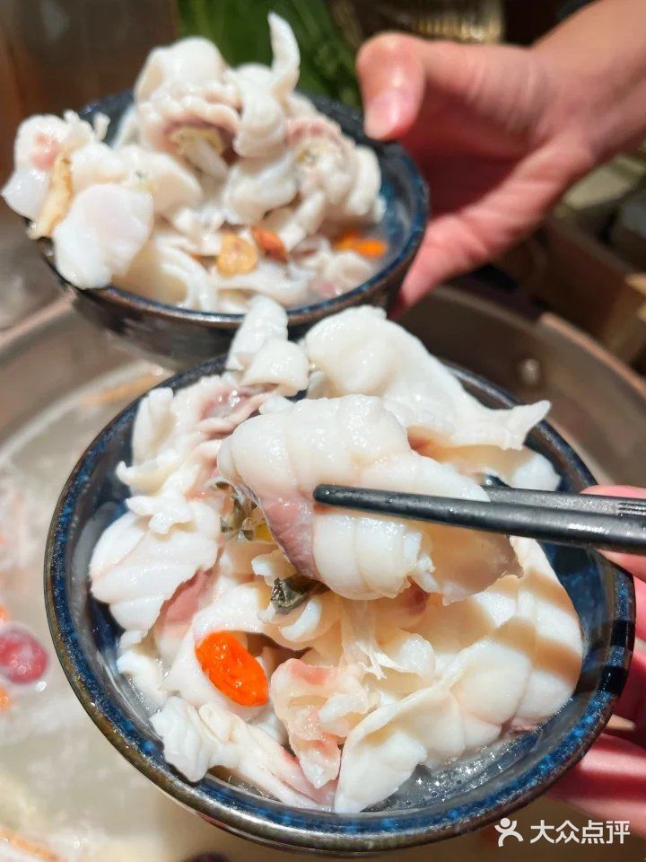 一口入魂！脆鲩鱼火锅界的颜值天花板🔥🐟