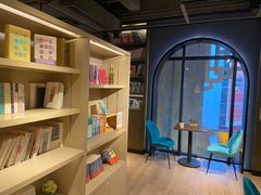 -光海书局(南京东路第一百货店)