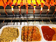 现穿羊肉串-丰茂烤串(六里桥店)