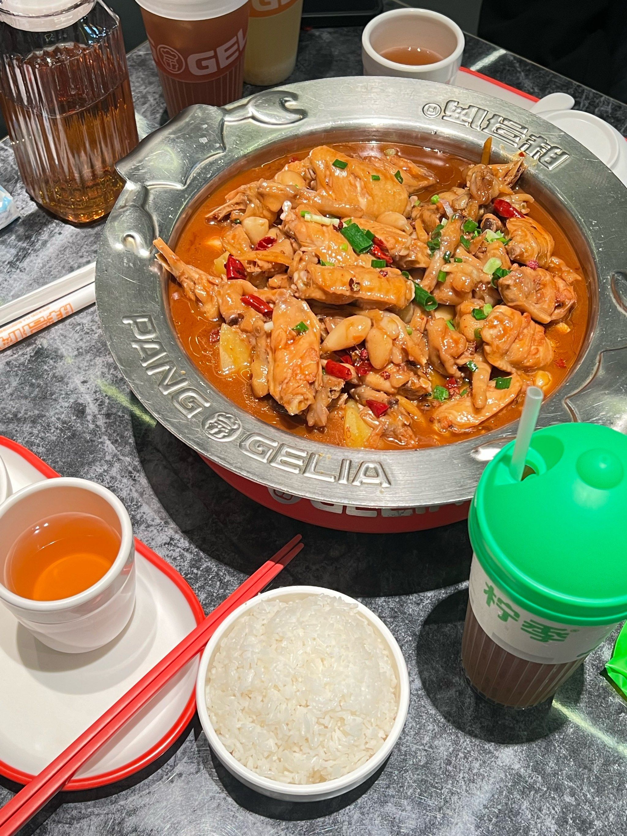 万达胖哥俩肉蟹煲