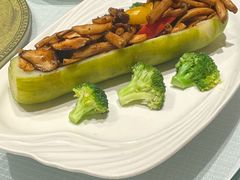 -深圳富苑皇冠假日套房酒店