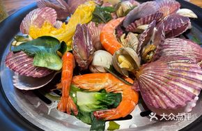 Signature Basket of Clams