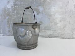 -胶囊画廊