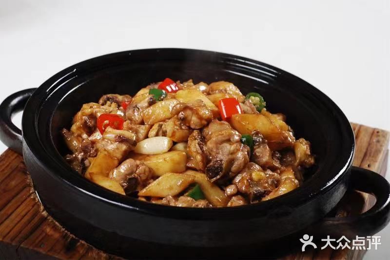 玖肆甲鱼鸡子牛鞭煲(陆丰店)