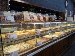 面包甜点陈列柜-清真全盛斋传统糕点(西羊市店)