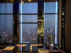 -唐拉雅秀酒店-西锦汇空中BBQ·思创餐厅